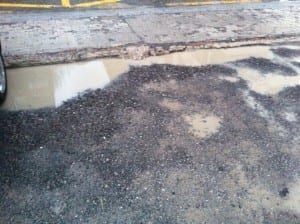 Productos para suelocemento El efecto de un mal trabajo en las subbase de un camino o aparcamiento, se refleja en el mal estado de su superfice. Humicorp lo soluciona