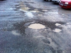 Suelo estabilizado con cemento y silicatos Un aparcamiento se degrada por fallos en la sub base. Con Humicorp no sucede