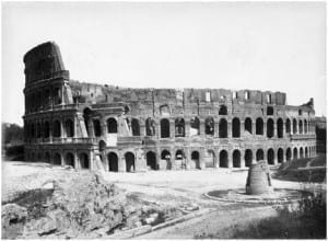 Un ejemplo aún vivo de la estabilización romana es el Coliseo, pues la estructura fue levantada sobre una capa de material puzolánico estabilizado con cal.